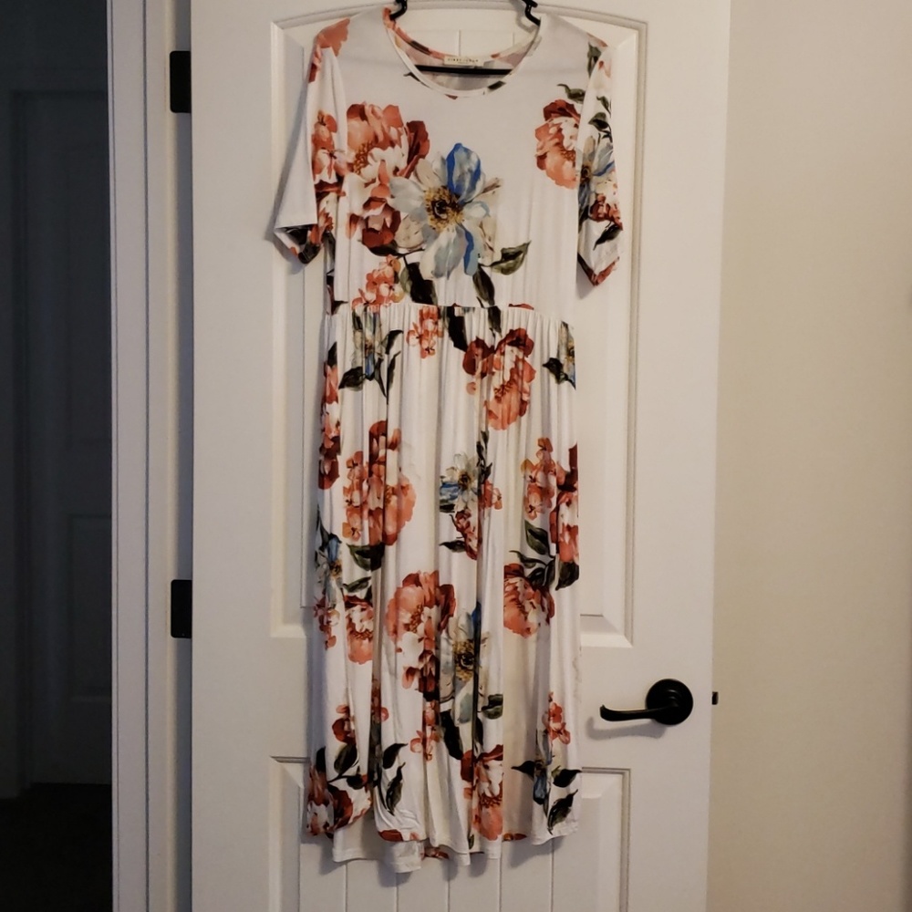 Floral Midi Dress With Pockets